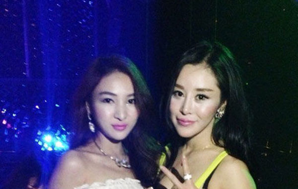 2013年6月15日，郭美美在澳門(mén)包下整間酒吧舉辦Party慶祝生日