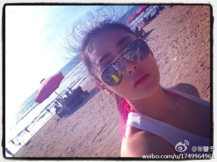 張馨予在印尼輕裝開工，但一想到要返回北京，即時打冷震