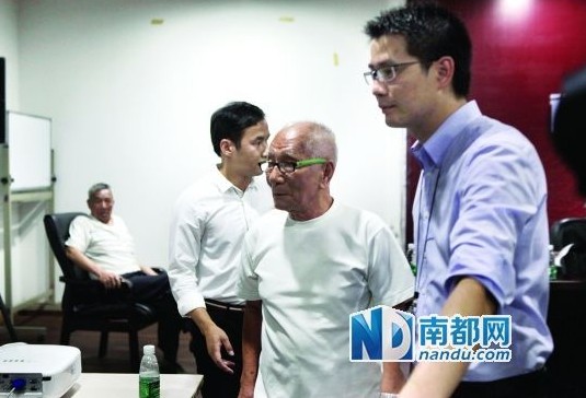 發(fā)布會現(xiàn)場，葉問兒子葉準中途離場。