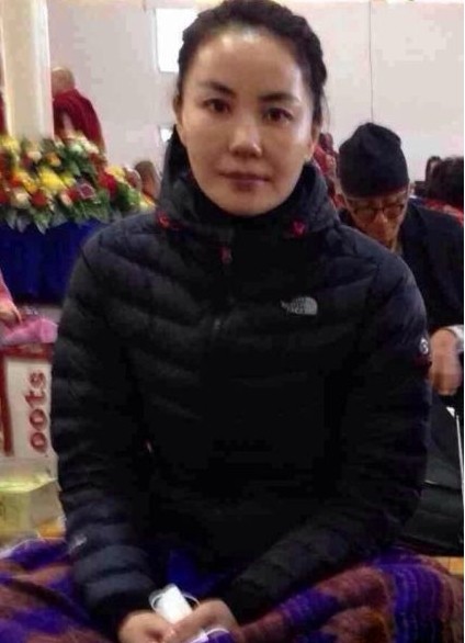 網(wǎng)友曝王菲現(xiàn)身泰國參加禪修班。