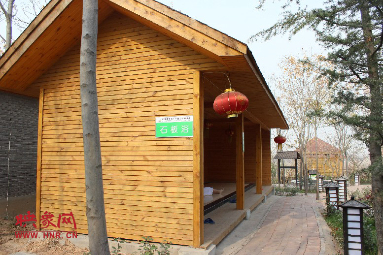 石板浴，躺在上面超級爽