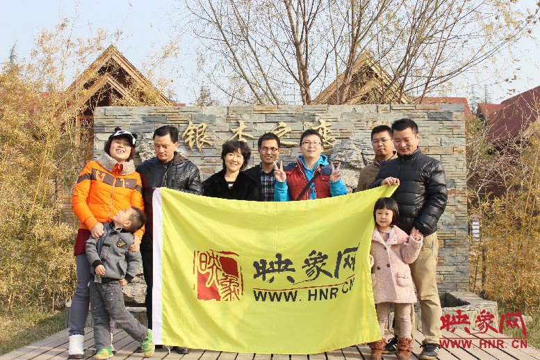 來張小合影，好多朋友都在其他地方玩，已經(jīng)嗨的叫不回來……