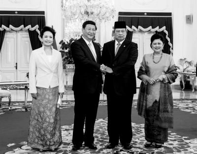 2日，國(guó)家主席習(xí)近平在雅加達(dá)同印度尼西亞總統(tǒng)蘇西洛舉行會(huì)談。 新華社發(fā)