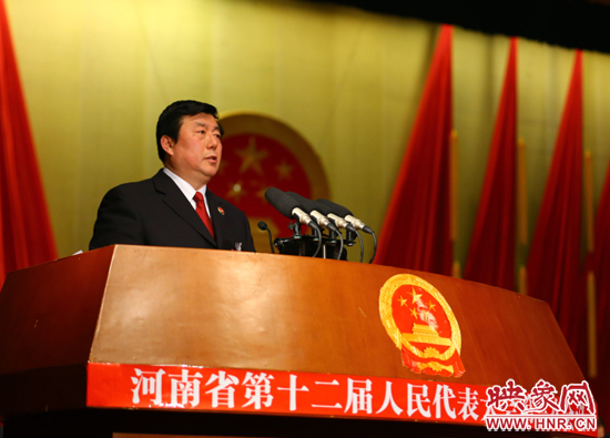 省人民檢察院檢察長蔡寧向大會作工作報告。