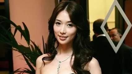 宋丹丹一條微博疑似又把林志玲陳冠希罵戰(zhàn)推向新高度！