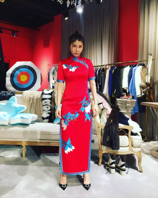 上海一女子自曝每月開銷12萬(wàn),被網(wǎng)友罵上頭條！