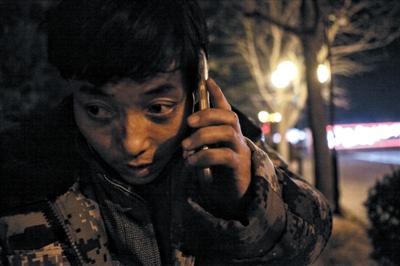 “高爾夫大叔”返鄉(xiāng)4天賭氣回京:父母怪自己掙錢(qián)少