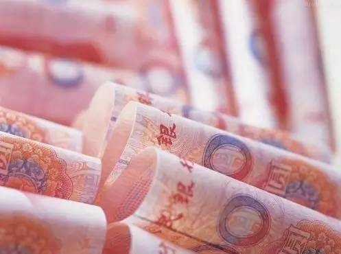 對(duì)增收潛力大、帶動(dòng)能力強(qiáng)的7大群體（技能人才、新型職業(yè)農(nóng)民、科研人員、小微企業(yè)創(chuàng)業(yè)者、企業(yè)經(jīng)營(yíng)管理人、基層干部隊(duì)伍、有勞動(dòng)能力困難群體）實(shí)施激勵(lì)計(jì)劃，推出差別化收入分配激勵(lì)政策，帶動(dòng)城鄉(xiāng)居民實(shí)現(xiàn)總體增收。