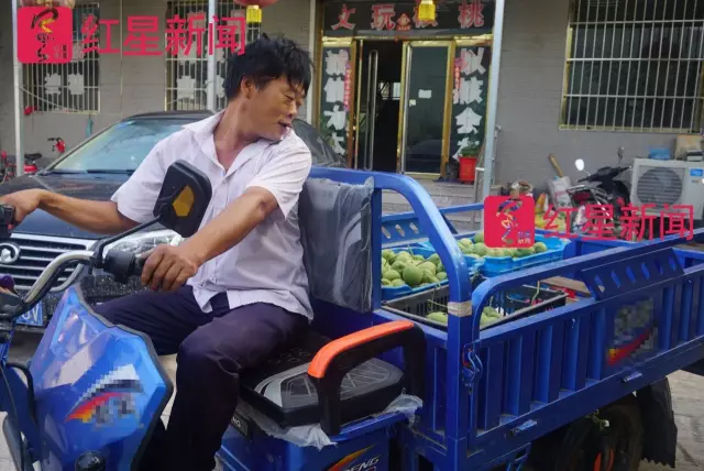 文玩核桃遇冷由幾萬(wàn)一對(duì)降到5元沒(méi)人要？商戶否認(rèn)