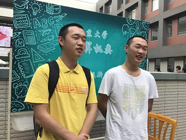 雙胞胎兄弟陳于勤、陳于思。