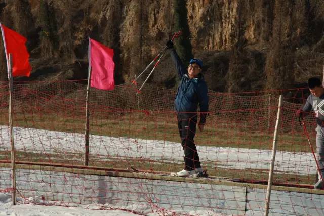 這幾個(gè)帥氣的姿勢，真的像專業(yè)級選手了呢