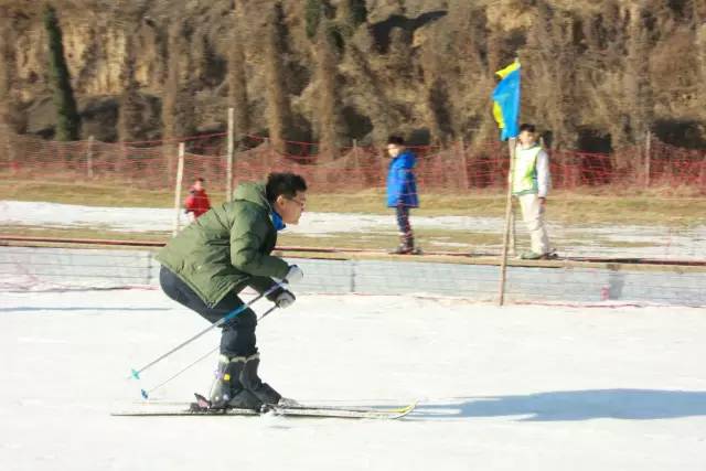 這幾個(gè)帥氣的姿勢，真的像專業(yè)級選手了呢