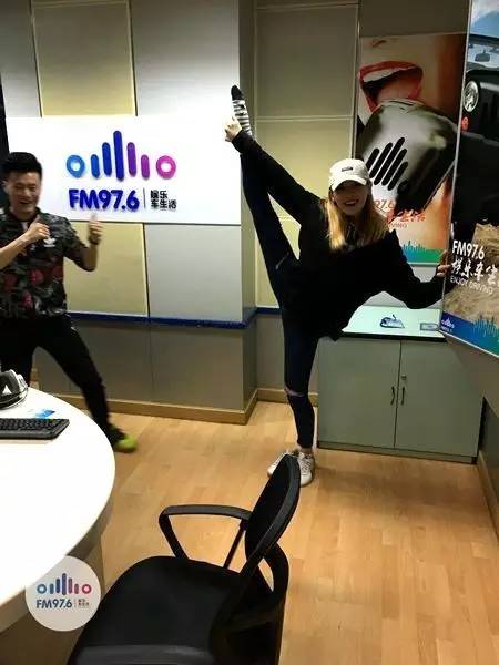 哇哦！都是帶功夫滴美人兒！