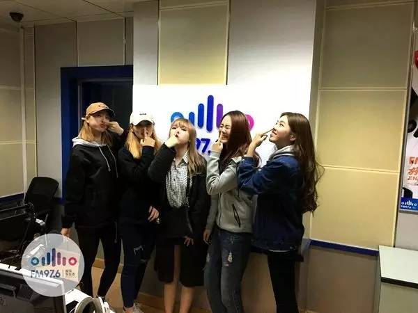 豬鼻行動！預(yù)備……按！長腿妹妹都是天然美女哦！