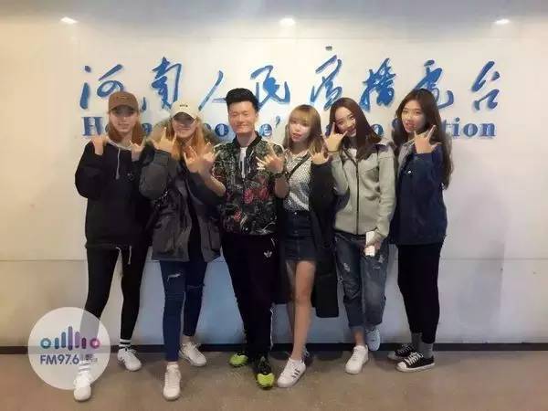 路飛終于體驗了一回“他在叢中笑”的感覺！