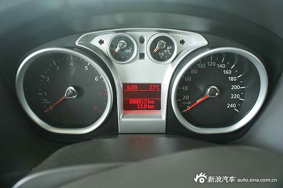 　?？怂箖蓭?jīng)典1.8MT 時(shí)尚型