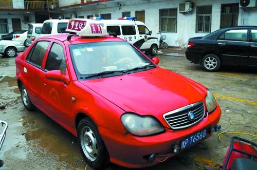 莉莉的家人說，這就是那輛涉事出租車 網(wǎng)絡(luò)截圖