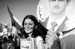 1日，土耳其民眾游行支持巴沙爾政權(quán)。新華社發(fā)