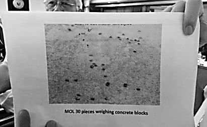 菲防長(zhǎng)3日出示拍攝到的“混凝土砌塊”。