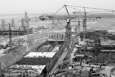 鄭州新鄭國(guó)際機(jī)場(chǎng)二期工程建設(shè)如火如荼。資料圖片