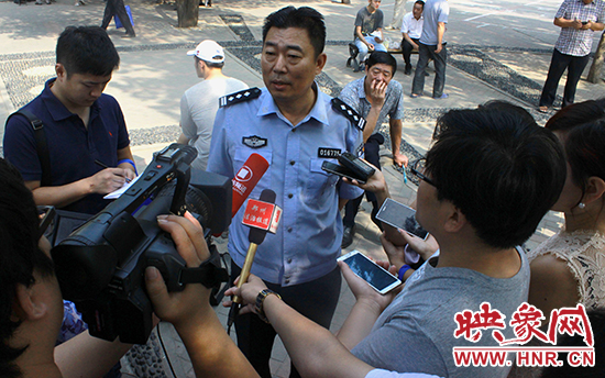 鄭州公安局相關負責人接受媒體采訪 鄭州公安局相關負責人接受媒體采訪