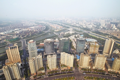 不少網(wǎng)友認為，不動產(chǎn)統(tǒng)一登記會使房價下跌。