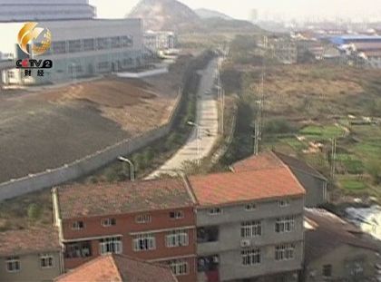 本應(yīng)沒有居民樓的區(qū)域，布滿密密麻麻的樓房