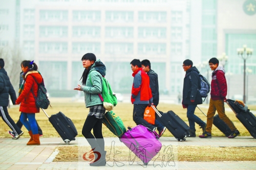 這不是拉桿箱的秀臺(tái)，這是行李的改頭換代，今天，你“拉桿箱”了嗎？