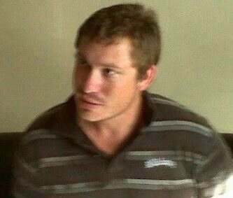 這是4月25日在印度尼西亞巴厘島拍攝的企圖硬闖客機駕駛艙的醉酒乘客馬特·克里斯托弗。