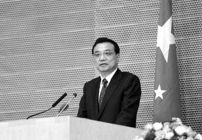 當(dāng)?shù)貢r間5月5日，國務(wù)院總理李克強在非盟會議中心發(fā)表演講。圖/中國政府網(wǎng)