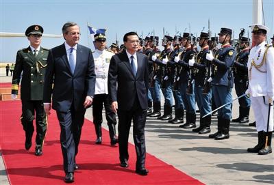 　6月19日，國(guó)務(wù)院總理李克強(qiáng)乘專機(jī)抵達(dá)雅典國(guó)際機(jī)場(chǎng)，開(kāi)始對(duì)希臘進(jìn)行正式訪問(wèn)。