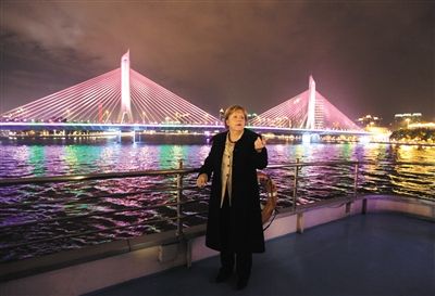 2012年2月3日，德國總理默克爾夜游廣州。