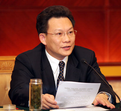 內(nèi)蒙古自治區(qū)黨委常委、自治區(qū)政府副主席潘逸陽