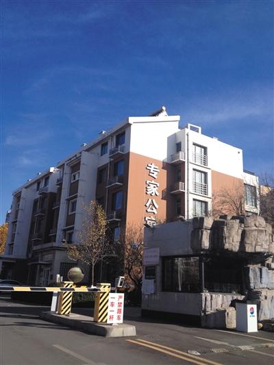 馬超群母親張桂英的一處房產(chǎn)，位于秦皇島開(kāi)發(fā)區(qū)專家公寓內(nèi)，該房產(chǎn)為馬家巨款、黃金藏匿處。