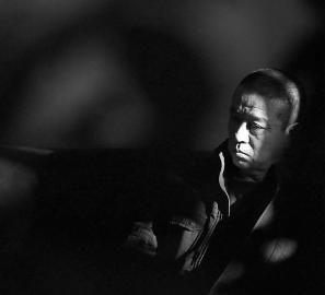 遲貴柱被判無(wú)罪后，怎么也高興不起來(lái)。