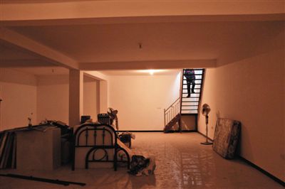 西城區(qū)大石虎胡同一處四合院內(nèi)，挖出的地下室已經(jīng)成型。