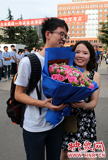 還有一種情，它是懵懂的情愫，你若安好，便是晴天。