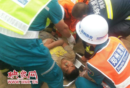 事故現(xiàn)場，一人被救出