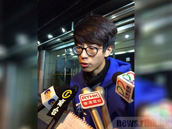 黃臺仰因設(shè)想?yún)⑴c旺角暴亂被香港警方拘捕，被指涉嫌參與旺角暴動。