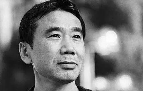 但賠率并非完全靠蒙。比如在2012年，Ladbrokes就成功壓中莫言獲獎(jiǎng)。而去年得主阿列克謝耶維奇，在諾獎(jiǎng)公布前一周反超村上春樹位列賠率榜首位。