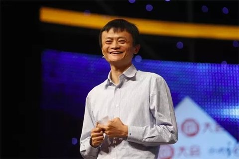 2011年8月17日，阿里巴巴集團宣布，將提供30億元無息貸款，幫助員工解決首次置業(yè)問題，每人最高可申請30萬元。此外，阿里巴巴還將投入5億元設(shè)教育基金，通過和教育機構(gòu)共同辦學(xué)、與現(xiàn)有學(xué)校合作，解決員工子女入園、上學(xué)問題;向基層員工發(fā)放一次性的物價、子女教育補貼，預(yù)計總額超過4000萬元。