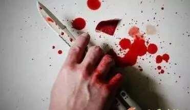 男子用被子捂死妻子 在其胸部、腹部寫下我愛你