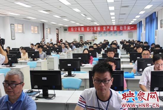 與書面評卷相比,網(wǎng)上評卷由系統(tǒng)自動進(jìn)行分發(fā),減少了試卷過程的周轉(zhuǎn),提高了評卷的工作效率。