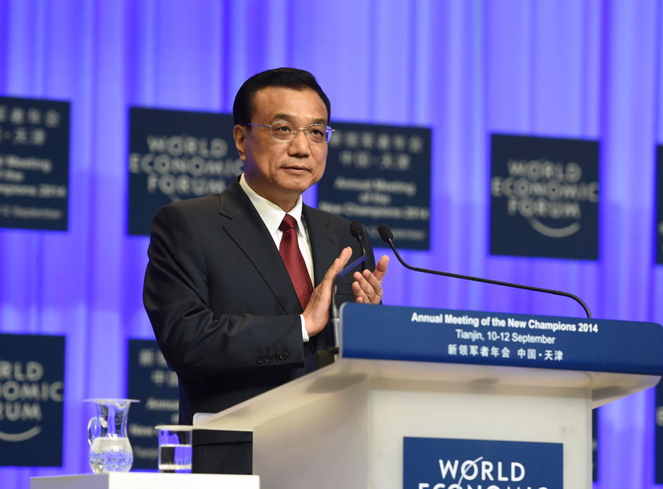 李克強(qiáng)總理出席夏季達(dá)沃斯論壇并發(fā)表開幕式致辭。
