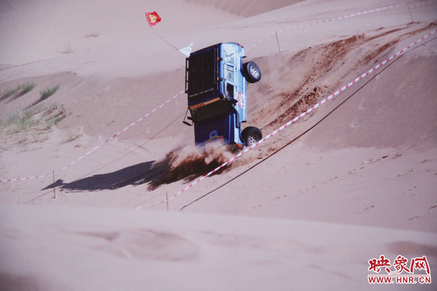 賽車的世界、更是男人的世界。圖為部分參展攝影作品。