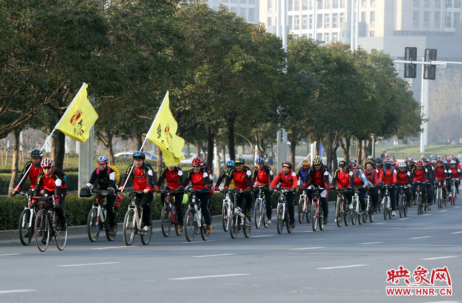 獻(xiàn)愛心、騎行天下，映象網(wǎng)騎行車友樂翻天