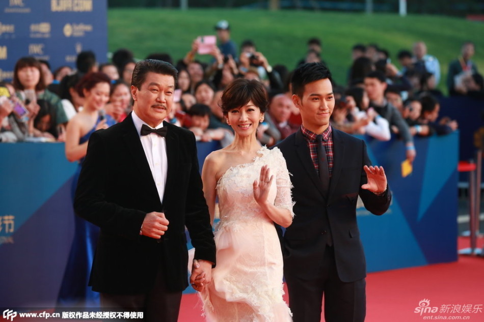 北影節(jié)閉幕豐胸美腿爭(zhēng)艷 新老女神齊來襲