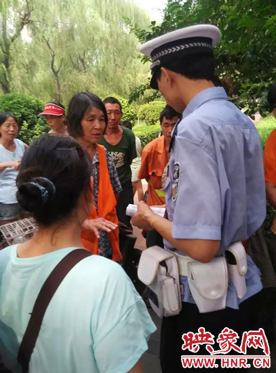 令人憤怒的是，這名老太太竟然報(bào)警說“她被環(huán)衛(wèi)工打了”