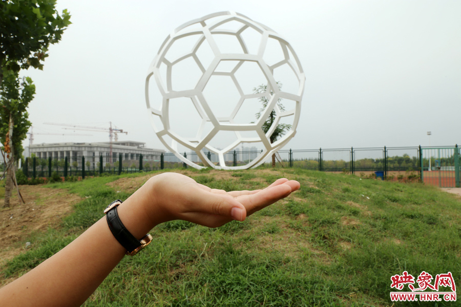 托”足球“。