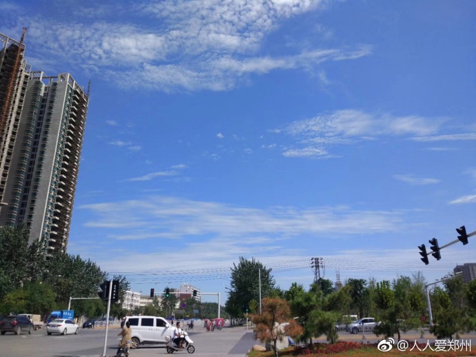 又被鄭州的藍天刷屏！隨便一拍就是手機壁紙